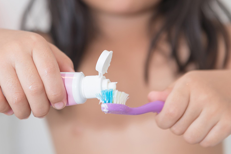 Một số nguyên tắc khi cho trẻ đánh răng